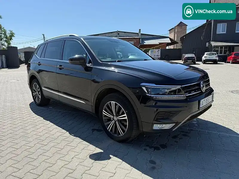 Volkswagen Tiguan 2017, фото з оголошення 1 з 19, VIN 3VV2B7AX1JM038019