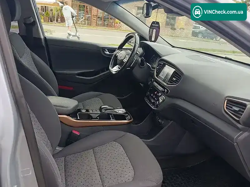Hyundai Ioniq 2017, фото з оголошення 2 з 20, VIN KMHC851HFHU010159