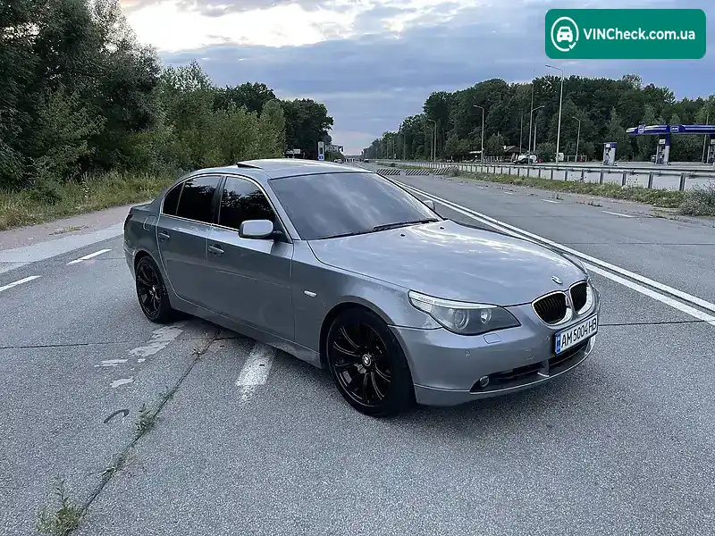 BMW 5 Series 2004, фото з оголошення 2 з 20, VIN WBANC91050B760023