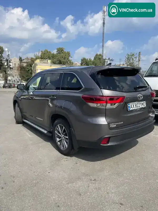 Toyota Highlander 2019, фото з оголошення 2 з 12, VIN 5TDJZRFHXKS923730