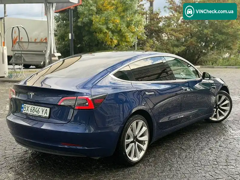 Tesla Model 3 2018, фото з оголошення 2 з 20, VIN 5YJ3E1EA5JF060039
