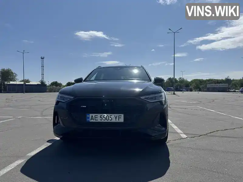 Audi e-tron 2021, фото з оголошення 2 з 21, VIN WAUZZZGE9NB017732