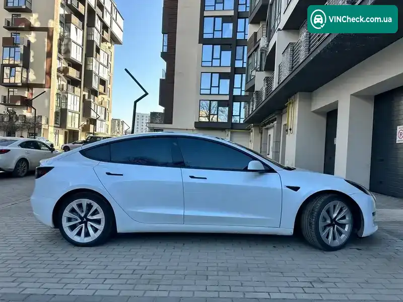 Tesla Model 3 2021, фото з оголошення 2 з 21, VIN 5YJ3E1EA5MF938945