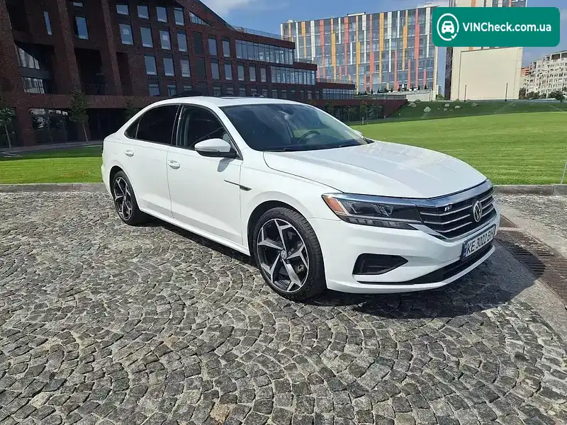 Volkswagen Passat 2019, фото з оголошення 1 з 20, VIN 1VWEA7A39LC006724
