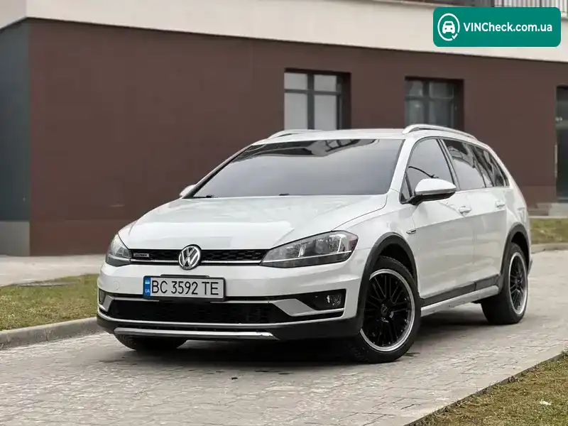 Volkswagen Golf 2018, фото з оголошення 2 з 21, VIN 3VWH17AU7JM768676