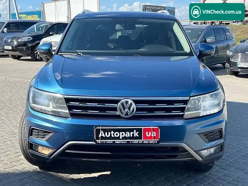 Volkswagen Tiguan 2018, фото з оголошення 2 з 20, VIN 3VV2B7AX3JM177164