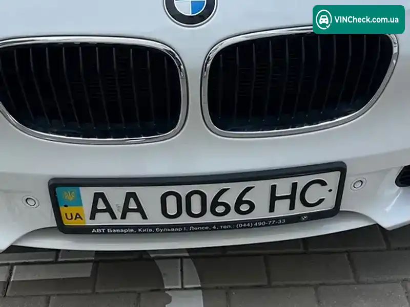 BMW 1 Series 2012, фото з оголошення 1 з 17, VIN WBA1A11010J644054