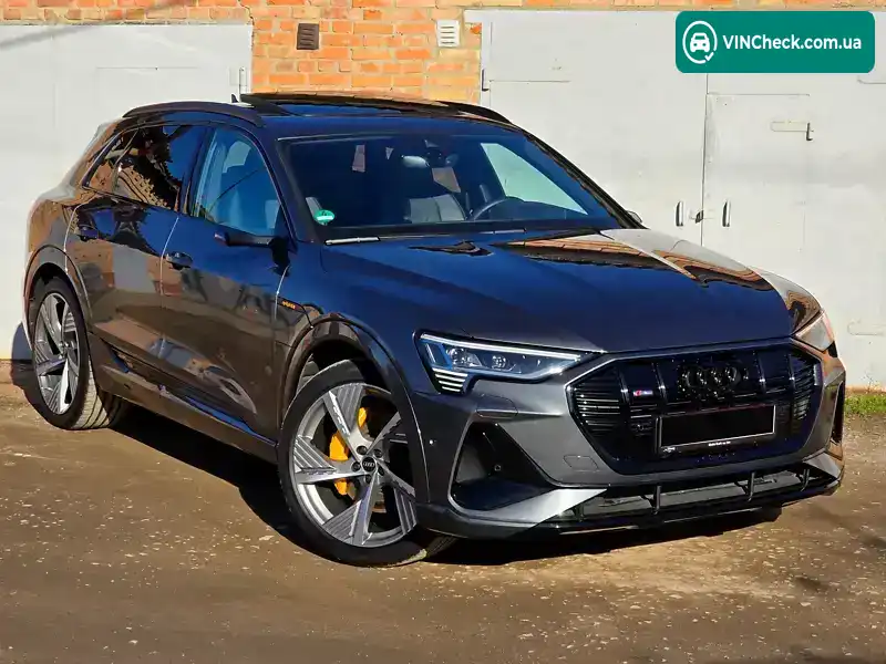 Audi e-tron 2022, фото з оголошення 2 з 19, VIN WAUZZZGE0NB038467