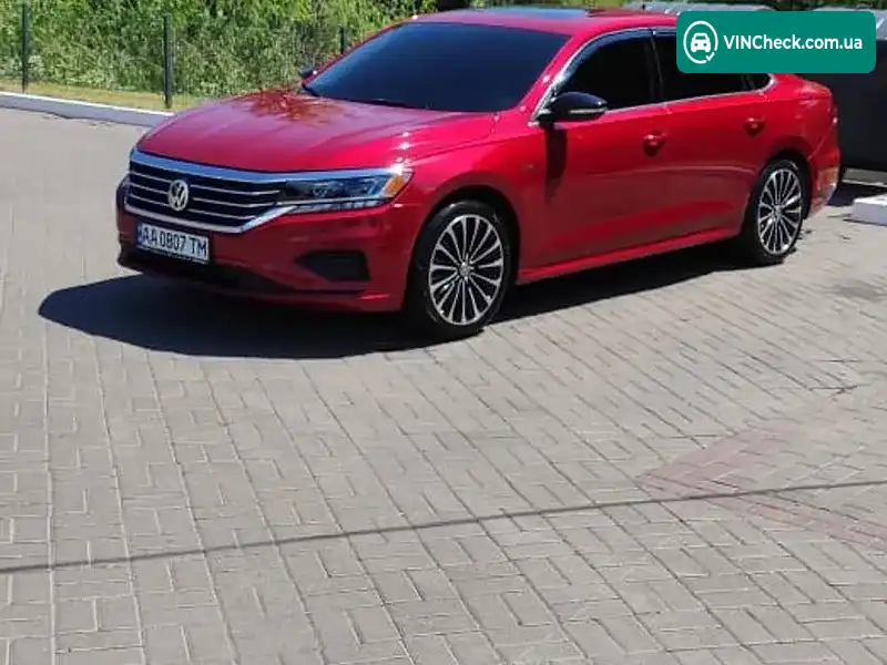 Volkswagen Passat 2021, фото з оголошення 2 з 20, VIN 1VWBA7A32NC003962