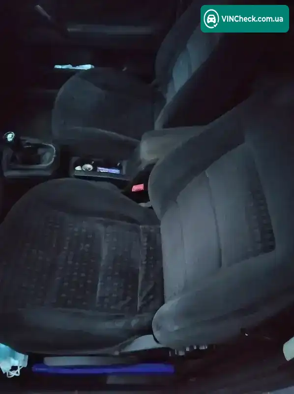 Volkswagen Passat 2001, фото з оголошення 2 з 8, VIN WVWZZZ3BZ2E167408