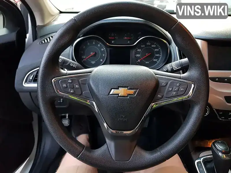 Chevrolet Cruze 2018, фото з оголошення 1 з 21, VIN 1G1BC5SM6J7211122
