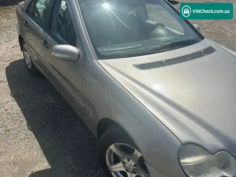 Mercedes-Benz C-Class 2003, фото з оголошення 2 з 10, VIN WDB2030071A580797