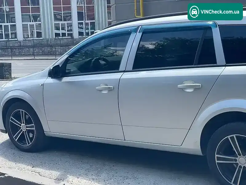 Opel Astra 2006, фото з оголошення 2 з 21, VIN W0L0AHL3572020724