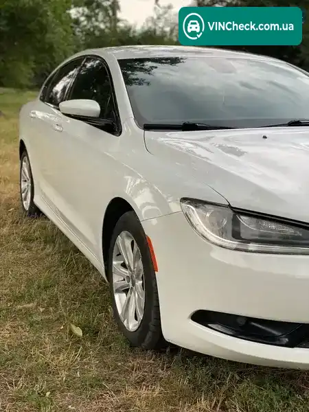 Chrysler 200 2015, фото з оголошення 2 з 21, VIN 1C3CCCBB3FN747533