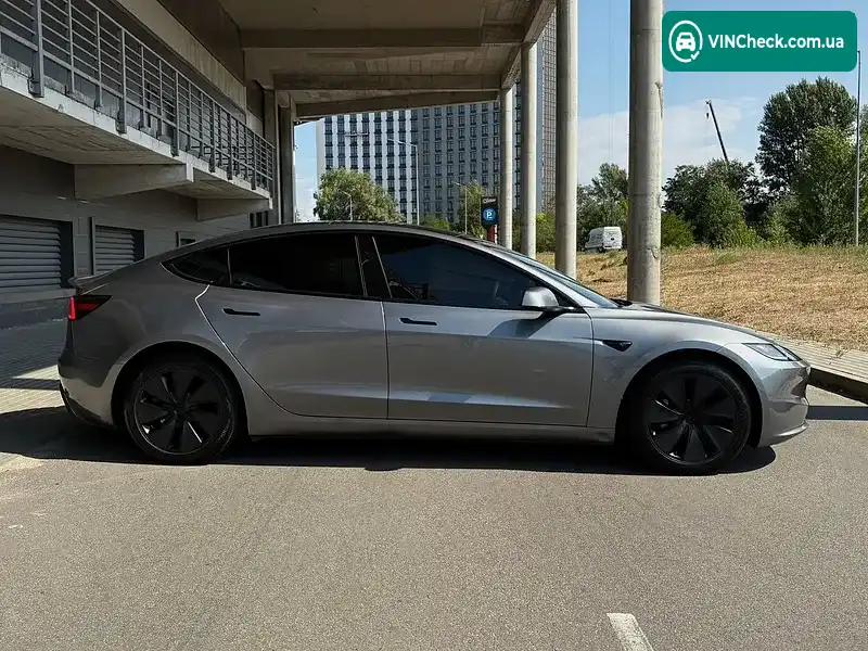 Tesla Model 3 2024, фото з оголошення 2 з 15, VIN 5YJ3E1EA3RF857823