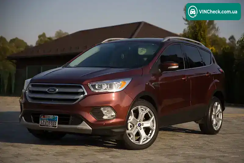 Ford Escape 2018, фото з оголошення 1 з 20, VIN 1FMCU0J98JUB58963
