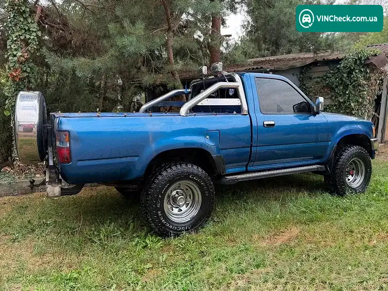 Toyota Hilux 1993, фото з оголошення 2 з 9, VIN 4TARN01P8RZ170616