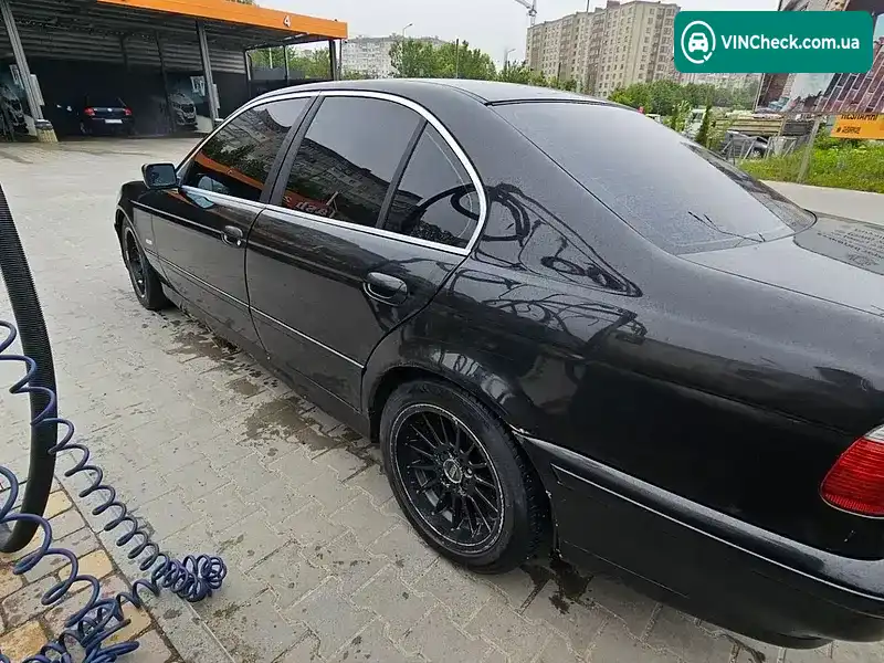 BMW 5 Series 2001, фото з оголошення 2 з 13, VIN WBADM71020GU47835