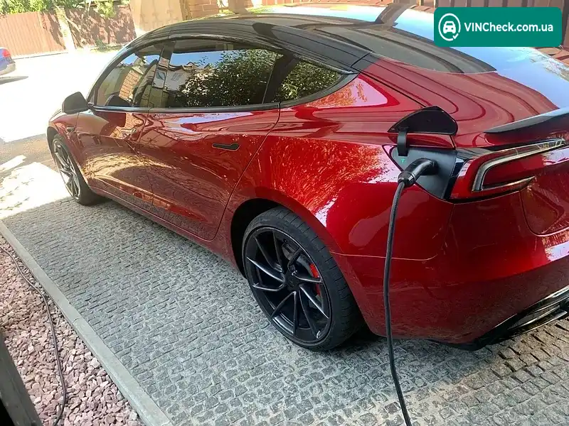 Tesla Model 3 2024, фото з оголошення 2 з 20, VIN 5YJ3E1ET5RF807748