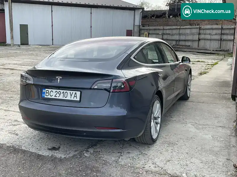 Tesla Model 3 2018, фото з оголошення 2 з 13, VIN 5YJ3E1EA4JF032796