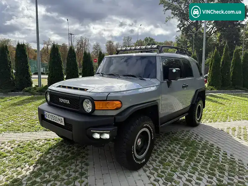 Toyota FJ Cruiser 2012, фото з оголошення 1 з 21, VIN JTEBU4BFXDK161855