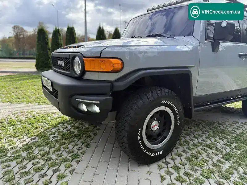 Toyota FJ Cruiser 2012, фото з оголошення 2 з 21, VIN JTEBU4BFXDK161855