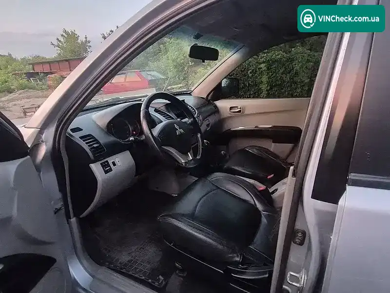 Mitsubishi L 200 2007, фото з оголошення 2 з 17, VIN MMBJRKB407D059347