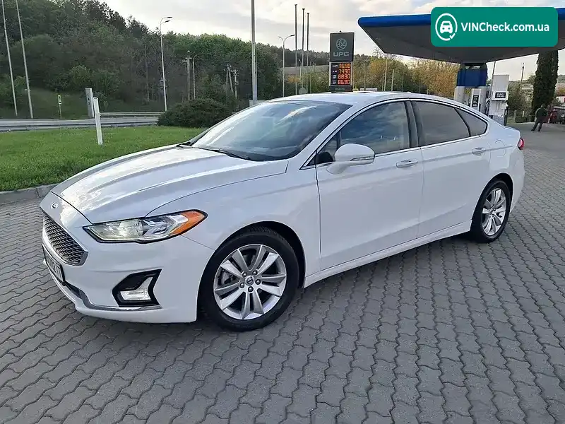 Ford Fusion 2019, фото з оголошення 2 з 21, VIN 3FA6P0D97LR117891