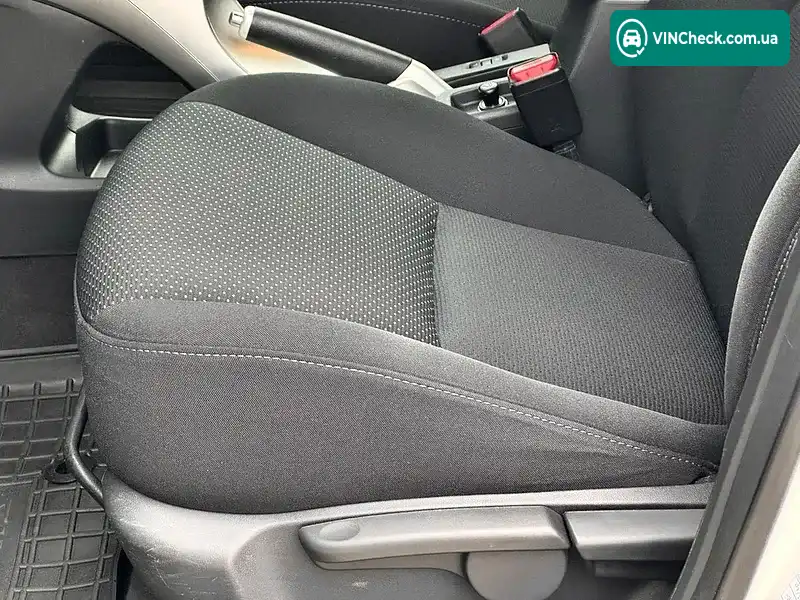 Toyota Auris 2012, фото з оголошення 2 з 20, VIN NMTKV56E40R099525