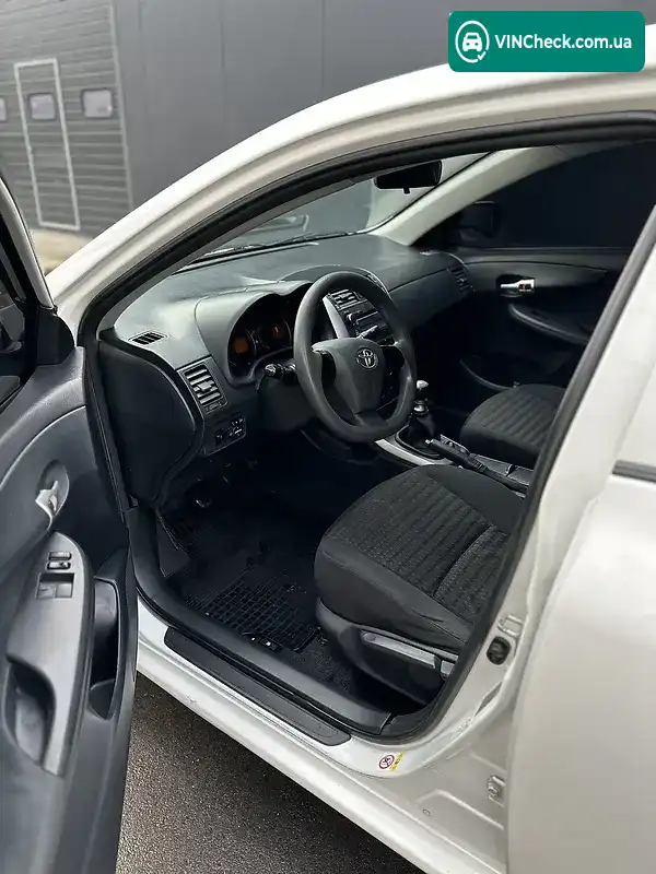 Toyota Corolla 2013, фото з оголошення 2 з 12, VIN JTNBH58E20J015412