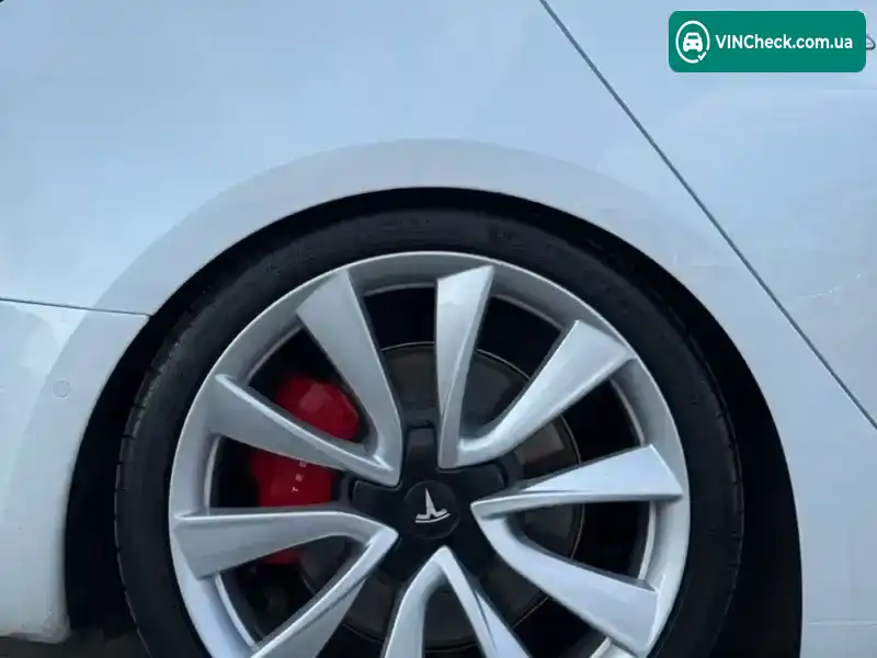 Tesla Model 3 2019, фото з оголошення 2 з 10, VIN 5YJ3E1EB0KF419890