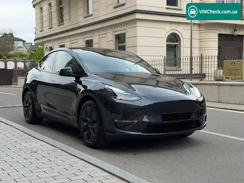 Tesla Model Y 2024, фото з оголошення 2 з 21, VIN 7SAYGAEE5RF201368