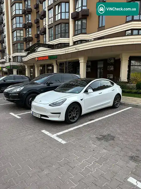 Tesla Model 3 2020, фото з оголошення 1 з 6, VIN 5YJ3E1EB9LF637134