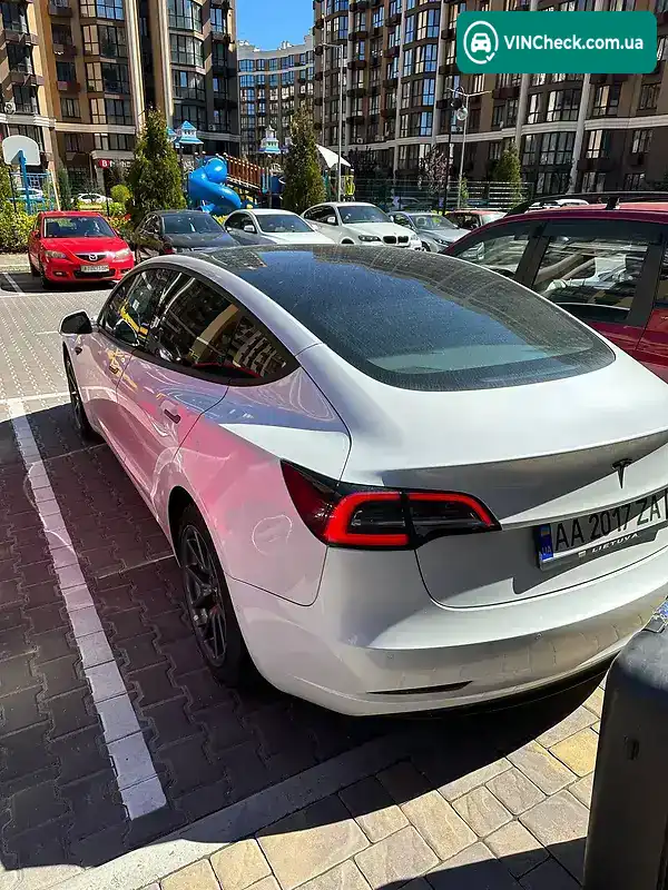 Tesla Model 3 2020, фото з оголошення 2 з 6, VIN 5YJ3E1EB9LF637134