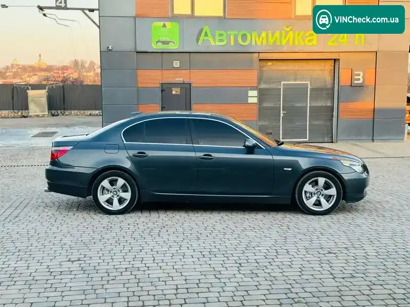 BMW 5 Series 2007, фото з оголошення 2 з 20, VIN WBANU31010CJ27619
