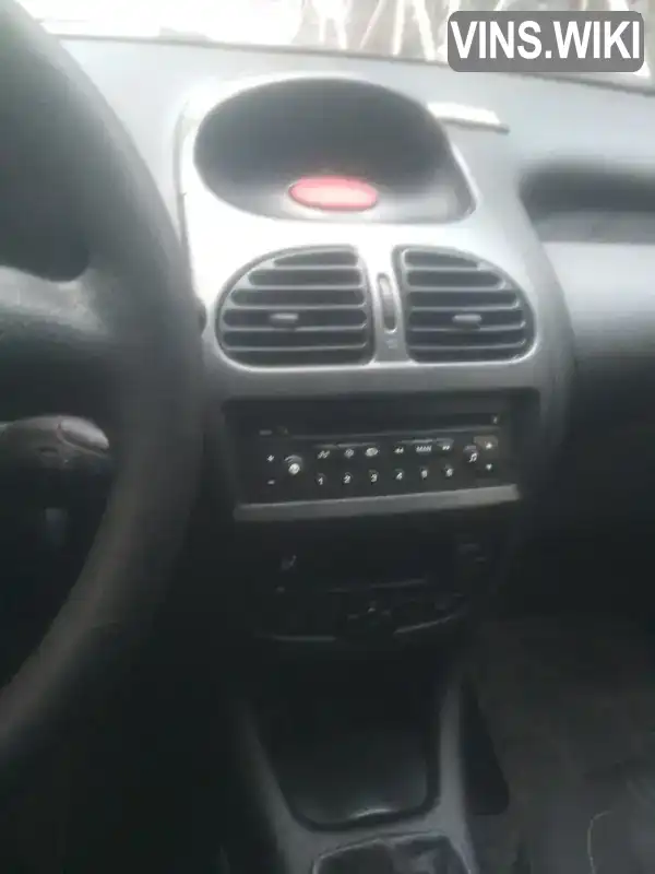 Peugeot 206 2002, фото з оголошення 2 з 14, VIN VF32EKFWF42601080