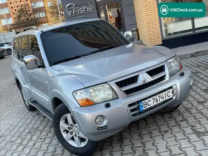 Mitsubishi Pajero 2004, фото з оголошення 2 з 21, VIN JMBLYV75W5J000291