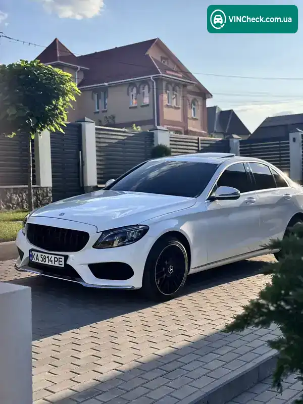 Mercedes-Benz C-Class 2018, фото з оголошення 2 з 21, VIN 55SWF4KB6JU265974