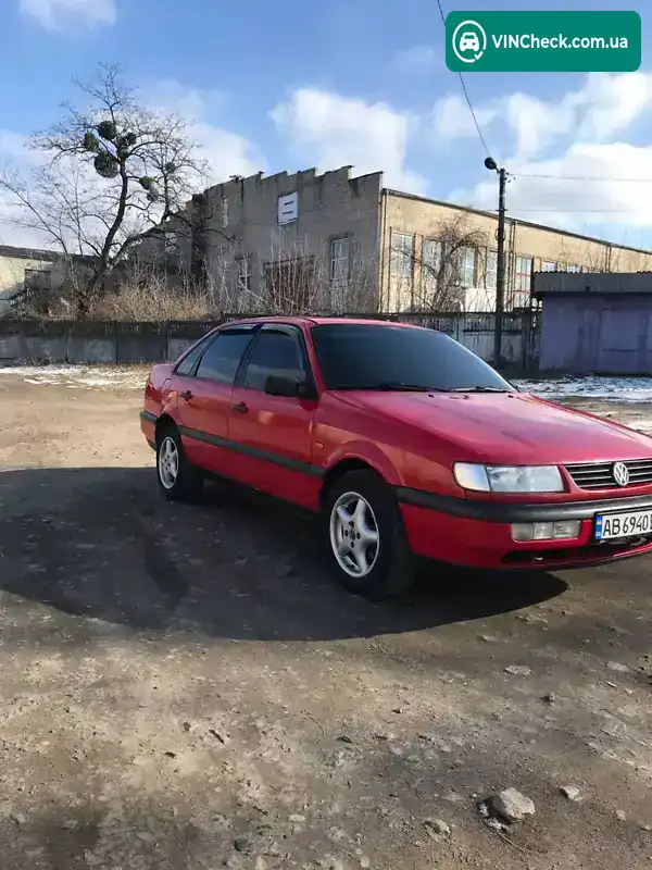 Volkswagen Passat 1994, фото з оголошення 2 з 13, VIN WVWZZZ3AZRE073910