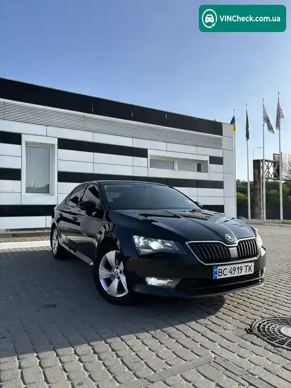 Skoda Superb 2016, фото з оголошення 2 з 9, VIN TMBAG9NPXH7017790