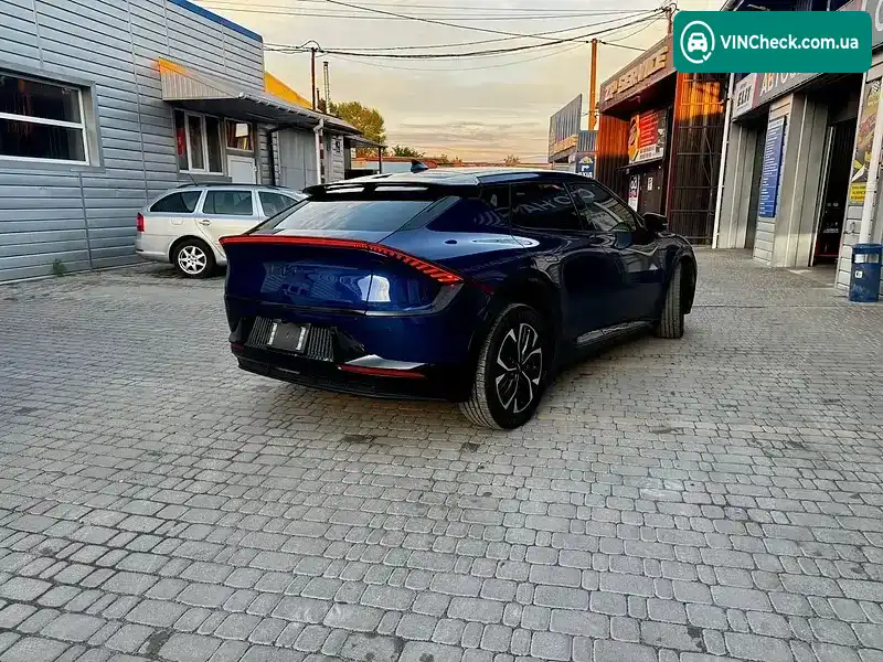 Kia EV6 2024, фото з оголошення 2 з 21, VIN KNDC34LA9R5211049