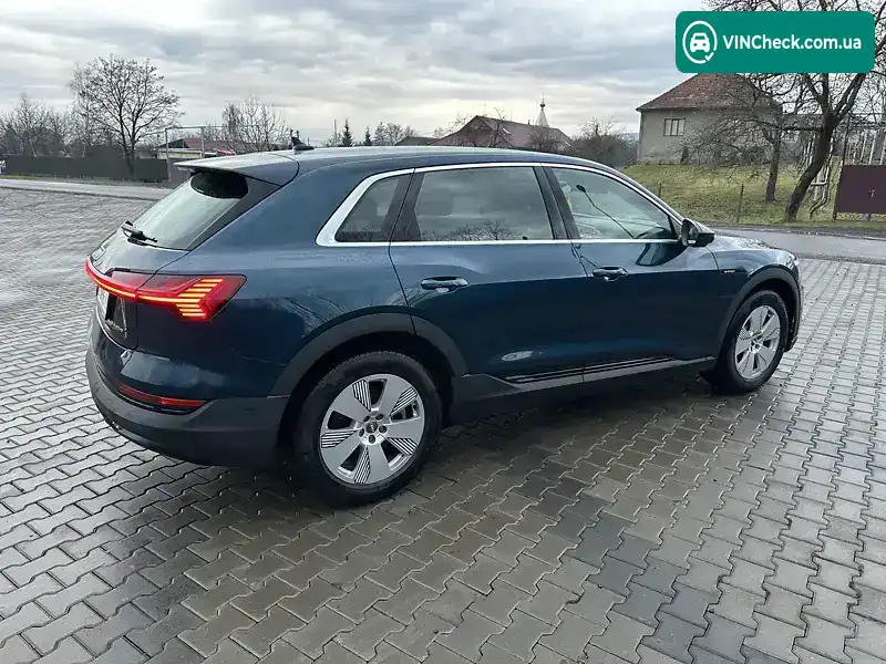 Audi e-tron 2019, фото з оголошення 2 з 21, VIN WAUZZZGE3LB009333