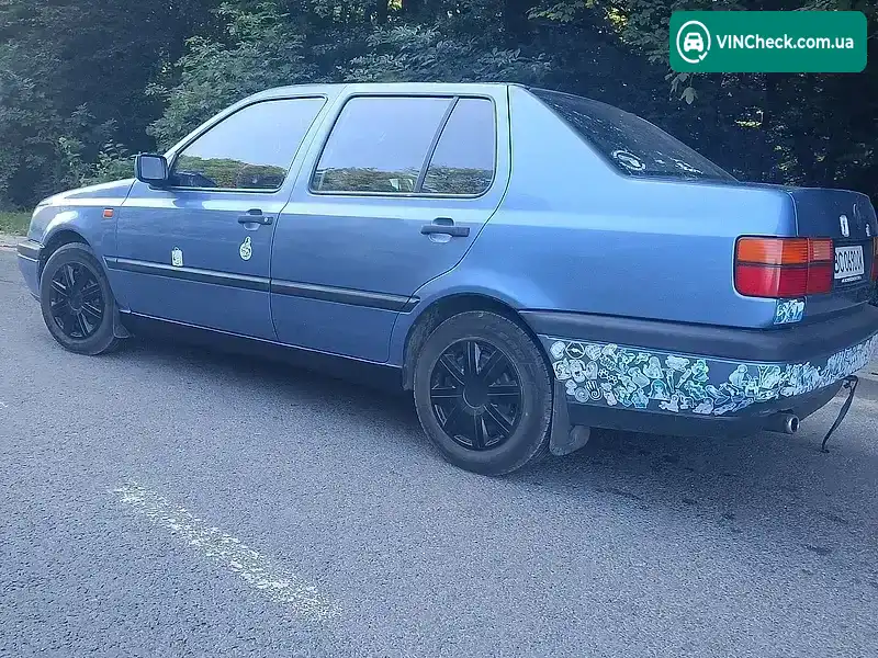 Volkswagen Vento 1993, фото з оголошення 2 з 6, VIN WVWZZZ1HZPW473971