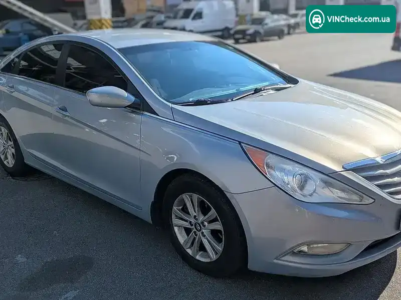 Hyundai Sonata 2011, фото з оголошення 2 з 13, VIN 5NPEB4AC9CH411646