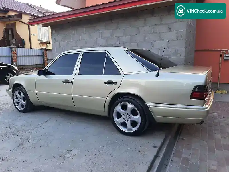 Mercedes-Benz E-Class 1994, фото з оголошення 2 з 15, VIN WDB1240221C106094