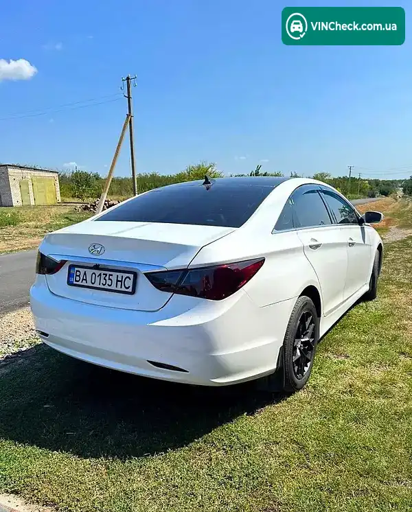 Hyundai Sonata 2011, фото з оголошення 1 з 10, VIN KMHEB41BBBA190560