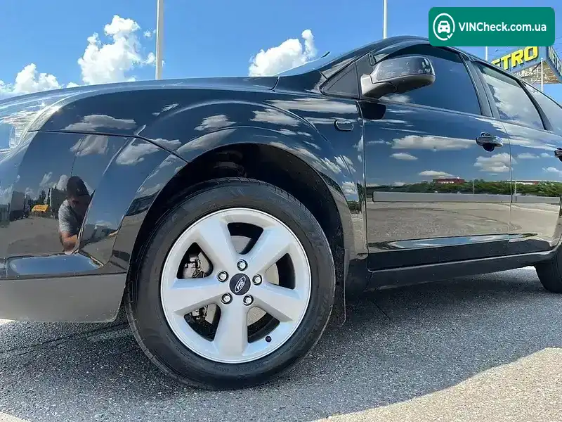 Ford Focus 2005, фото з оголошення 2 з 17, VIN WF0WXXGCDW5U69094