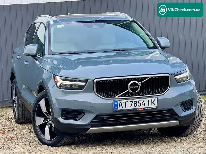 Volvo XC40 2019, фото з оголошення 2 з 20, VIN YV4AC2HK3L2241716