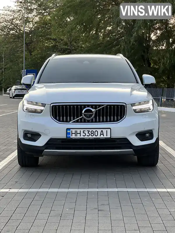Volvo XC40 2021, фото з оголошення 1 з 21, VIN YV1XZK9VCN2677253