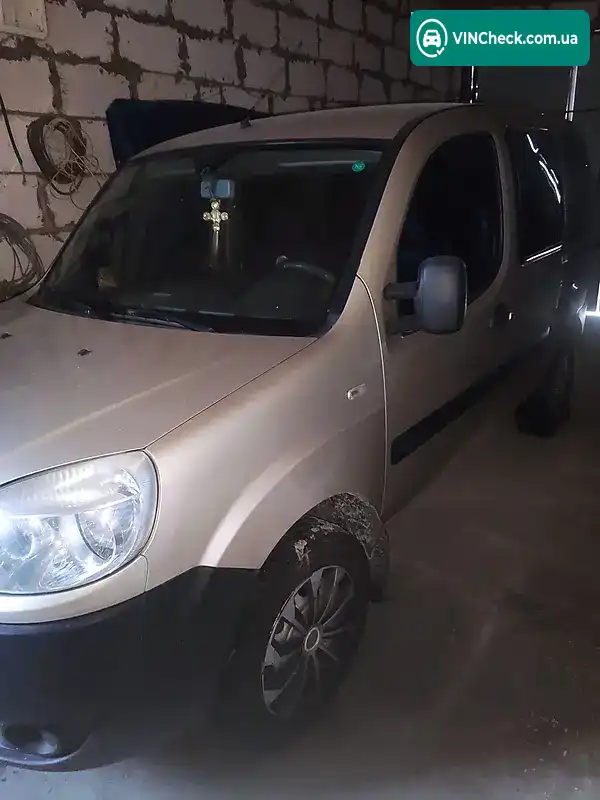 Fiat Doblo 2011, фото з оголошення 2 з 11, VIN ZFA22300005729726